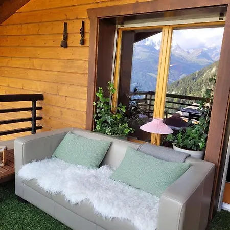 Highest Terrace Center. Comfort & View 아파트