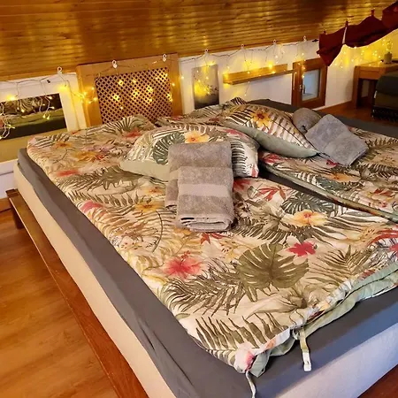 Highest Terrace Center. Comfort & View 아파트